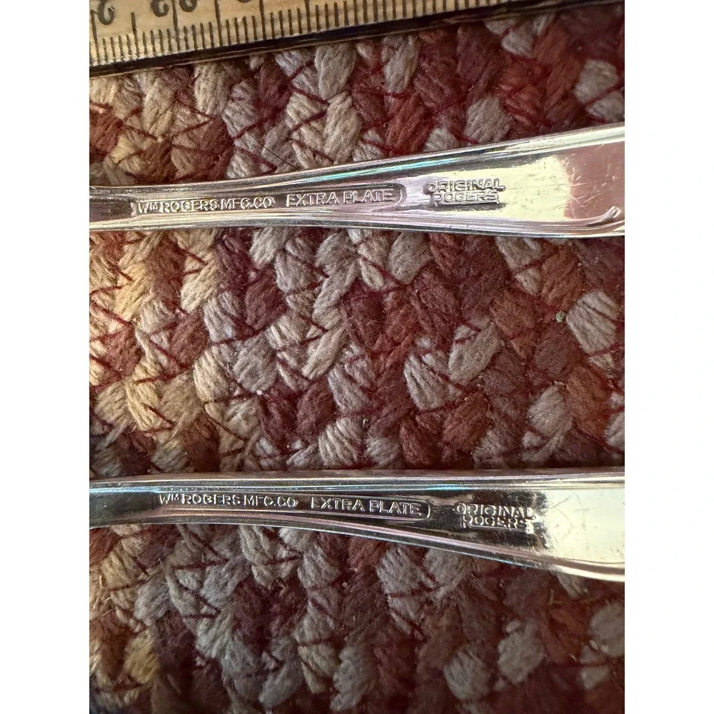 Wm Rogers Mfg Co Teaspoons 8pc Set Silver 6in Good April Pattern Floral Vintage